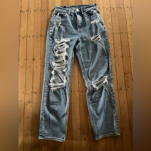 American eagle size 2 boyfriend Jean